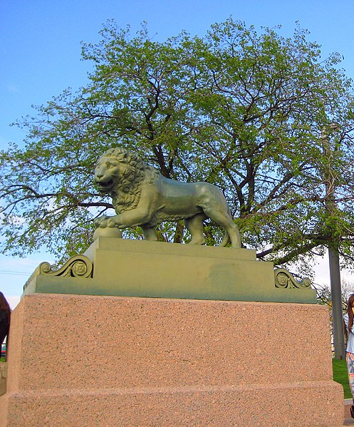 Lions at the Dvortsovaya pier