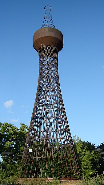 Torre Shújov en Polibino