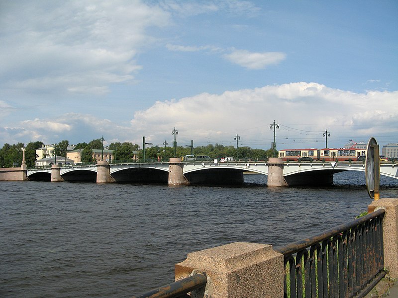 Kamennoostrovsky Bridge