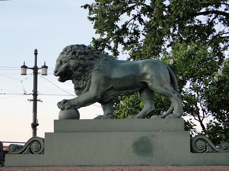 Lions at the Dvortsovaya pier