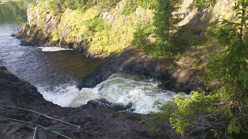 Kivach Falls