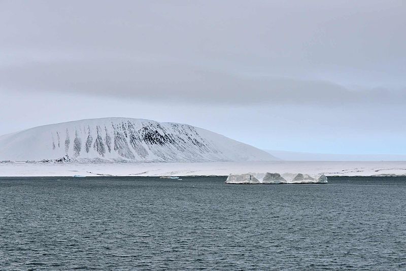 Isla Komsomolets