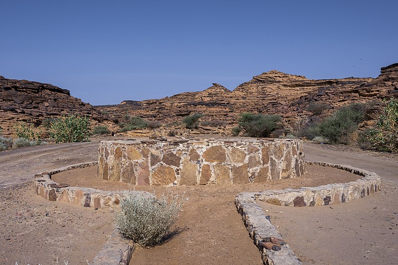 Bir Hima Rock Petroglyphs and Inscriptions