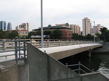 clemenceau bridge central area