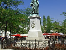 vodnik monument lublana