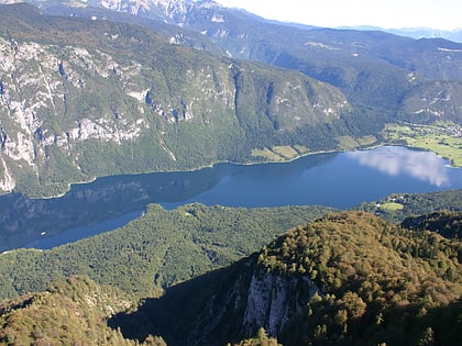 javornik falls jesenice