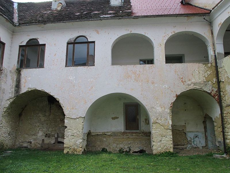 Raka Castle