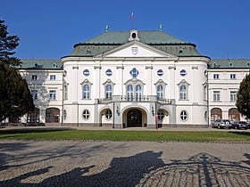 palacio de verano del arzobispo bratislava