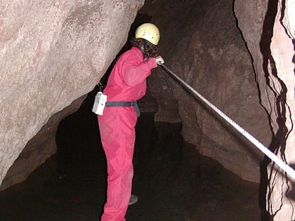krasnohorska cave