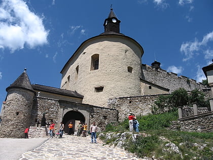 Castillo de Krásna Hôrka