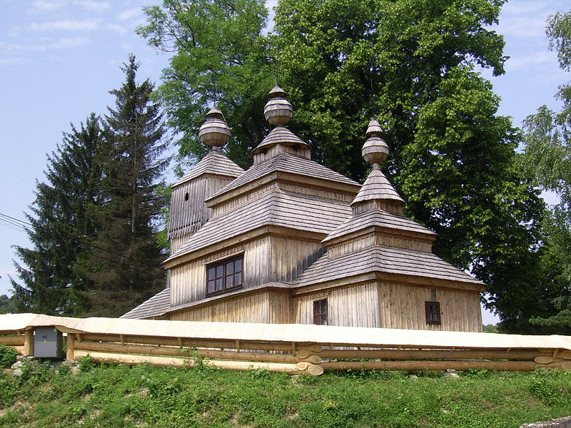 Holzkirchen im slowakischen Teil der Karpaten