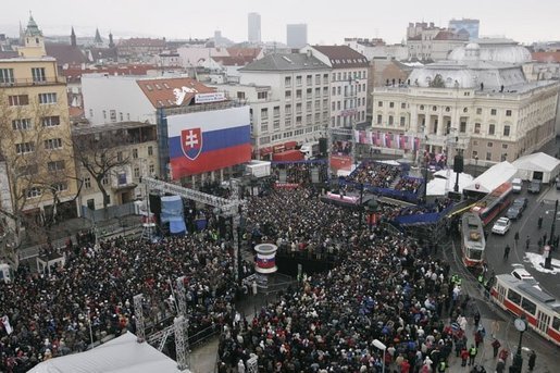 Hviezdoslavovo námestie