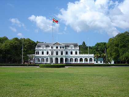palais presidentiel du suriname paramaribo