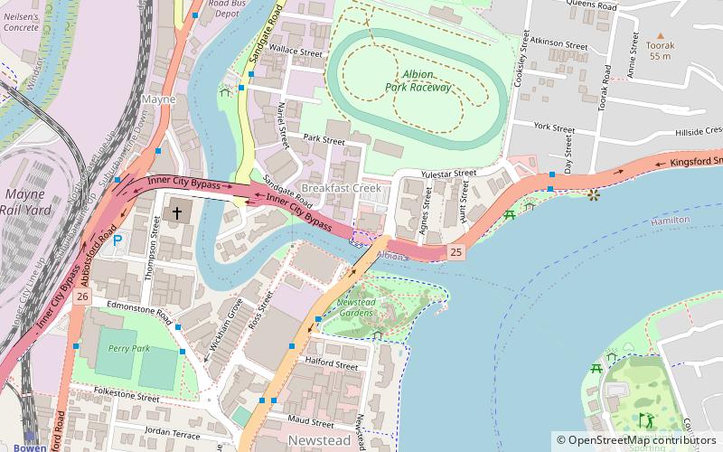 Breakfast Creek Hotel location map