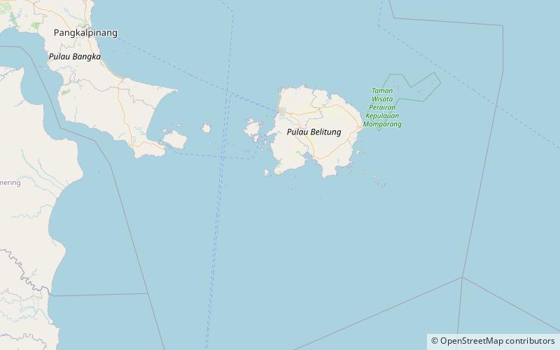 pantai penyabong belitung