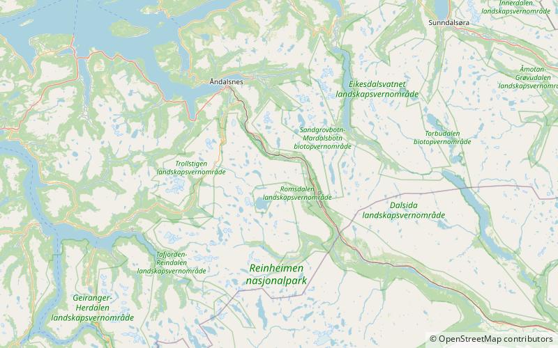 Dønttinden location map