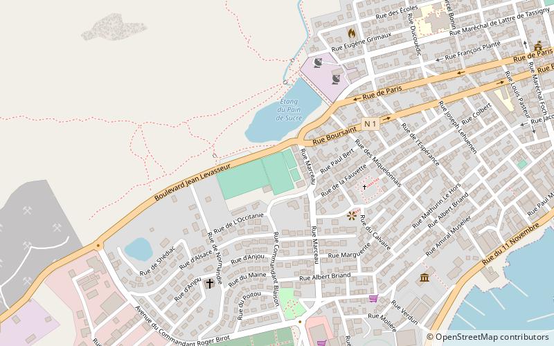 stade leon mahe location map
