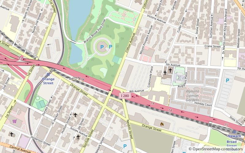 Pavilion and Colonnade Apartments location map