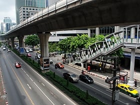 Phloen Chit Road