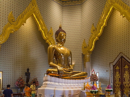 golden buddha statue bangkok