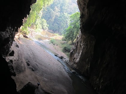 Tham Lot cave