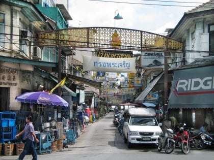 thieves market bangkok