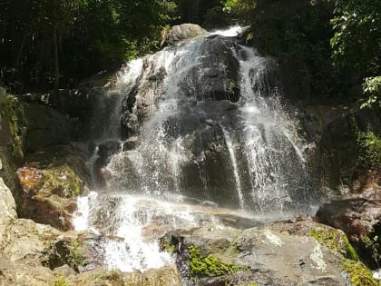 na mueang waterfall ko samui