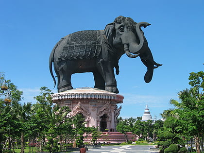 erawan museum amphoe mueang samut prakan