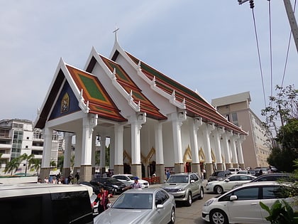 iglesia del santo redentor bangkok