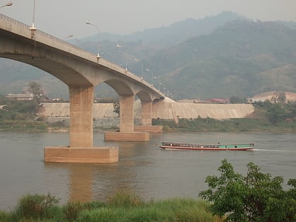 pont de houei sai chiang khong