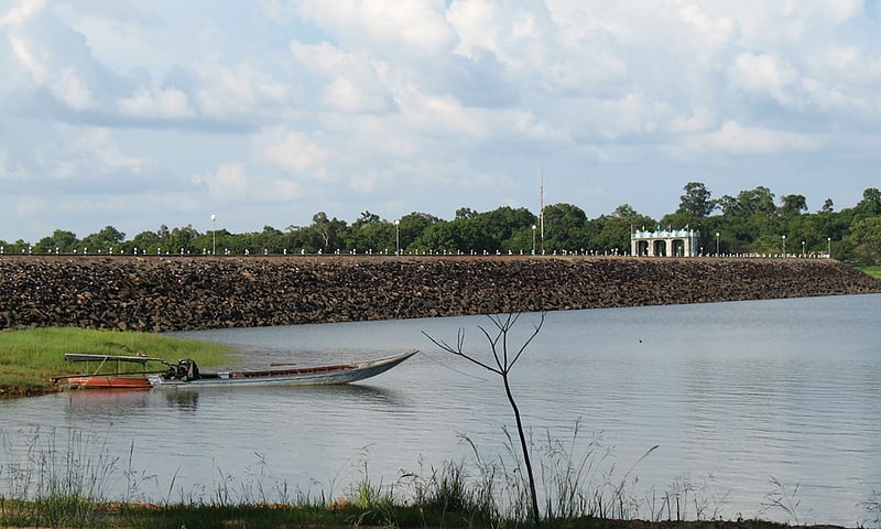 sirindhorn reservoir chong mek