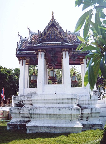 Wat Rakang Kositaram Woramahawihan
