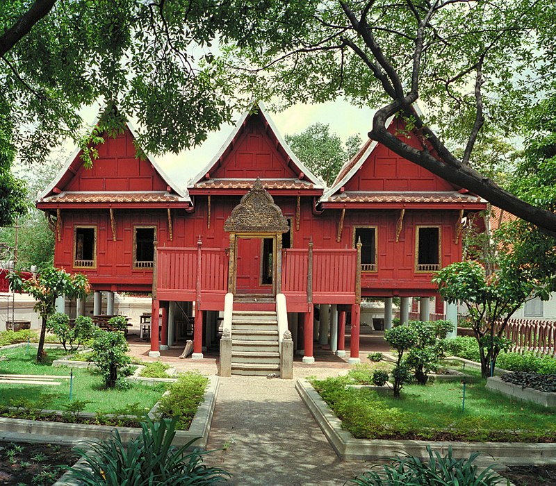 Wat Rakang Kositaram Woramahawihan
