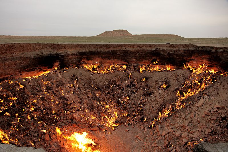 Darvaza Fire Crater - Gateway to Hell