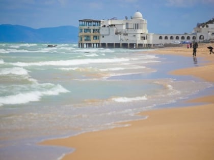 la marsa beach sidi bou said