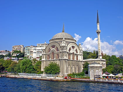 Mezquita de Dolmabahçe
