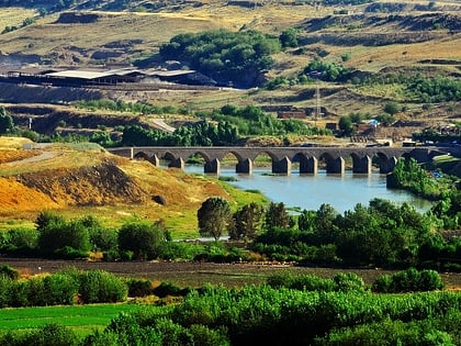 dicle bridge diyarbakir