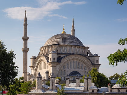 nuruosmaniye mosque istanbul