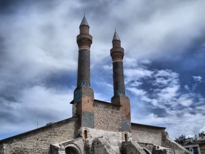 cifte minareli medrese sivas