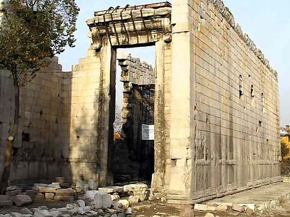 tempel der roma und des augustus ankara