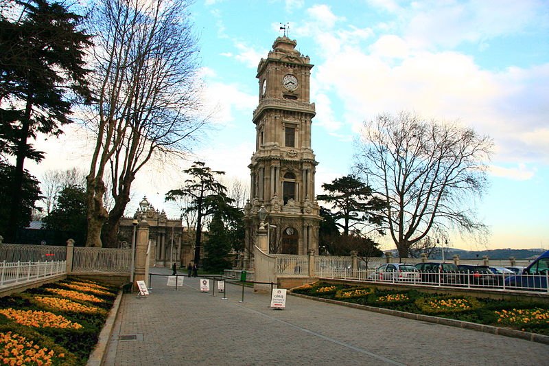 Uhrturm von Dolmabahçe