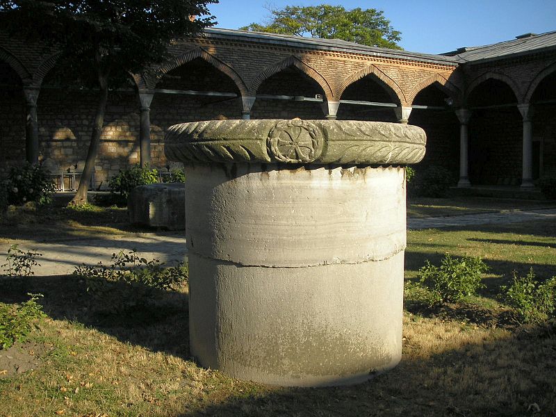 Columna de León I