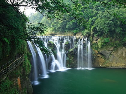 shifen waterfall nouveau taipei