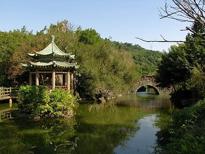 shuangxi park and chinese garden neu taipeh