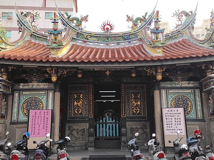 fengshan longshan temple kaohsiung
