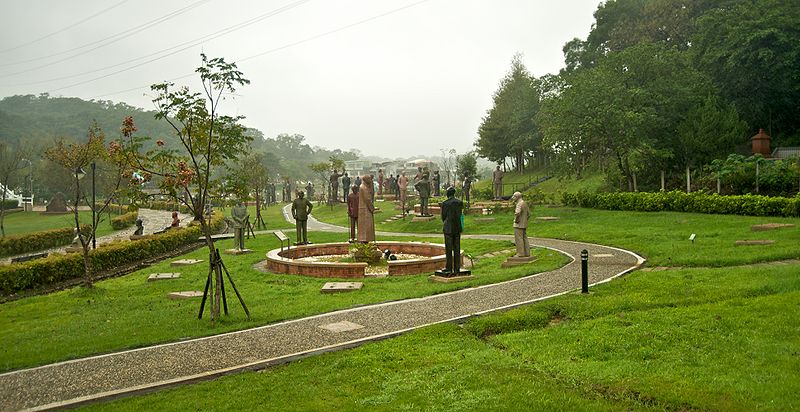 Chiang Kai-shek statues