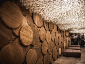 Muzej konacnogo dela Sustova / Shustov Cognac Winery Museum