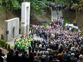 Pomnik zamordowanych profesorów lwowskich na Wzgórzach Wuleckich