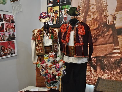 national museum of hutsulshchyna and pokuttia folk art kolomya