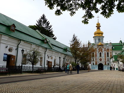 iglesia de la puerta de la trinidad kiev